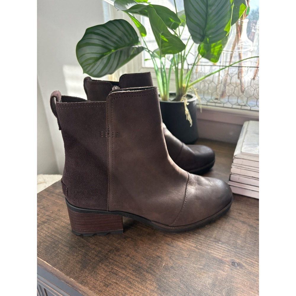 Sorel Boots Womens Size 8.5 Cate Chocolate Brown Leather/Suede  Zip Block Heel